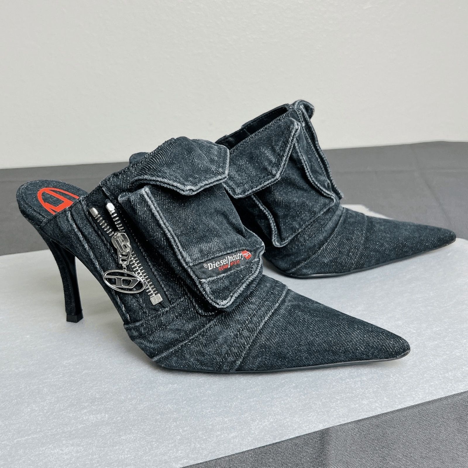 Diesel NWOT Diesel D-Venus Pocket Ml Denim Mule Size US 7.5 / IT 37.5 - 4 Thumbnail