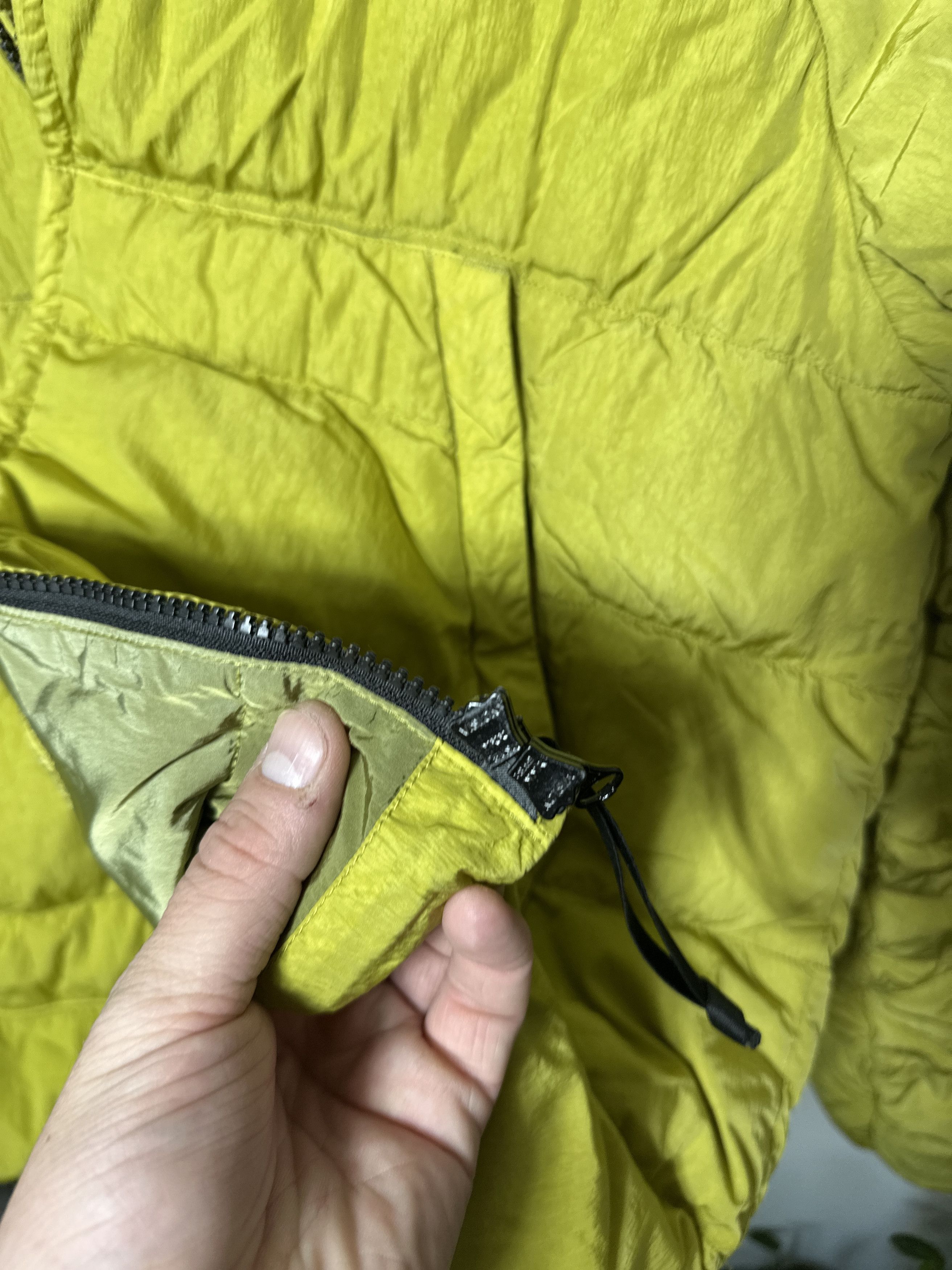 C.P. Company C p company eco chrome r puffer jacket size m Size US M / EU 48-50 / 2 - 11 Thumbnail