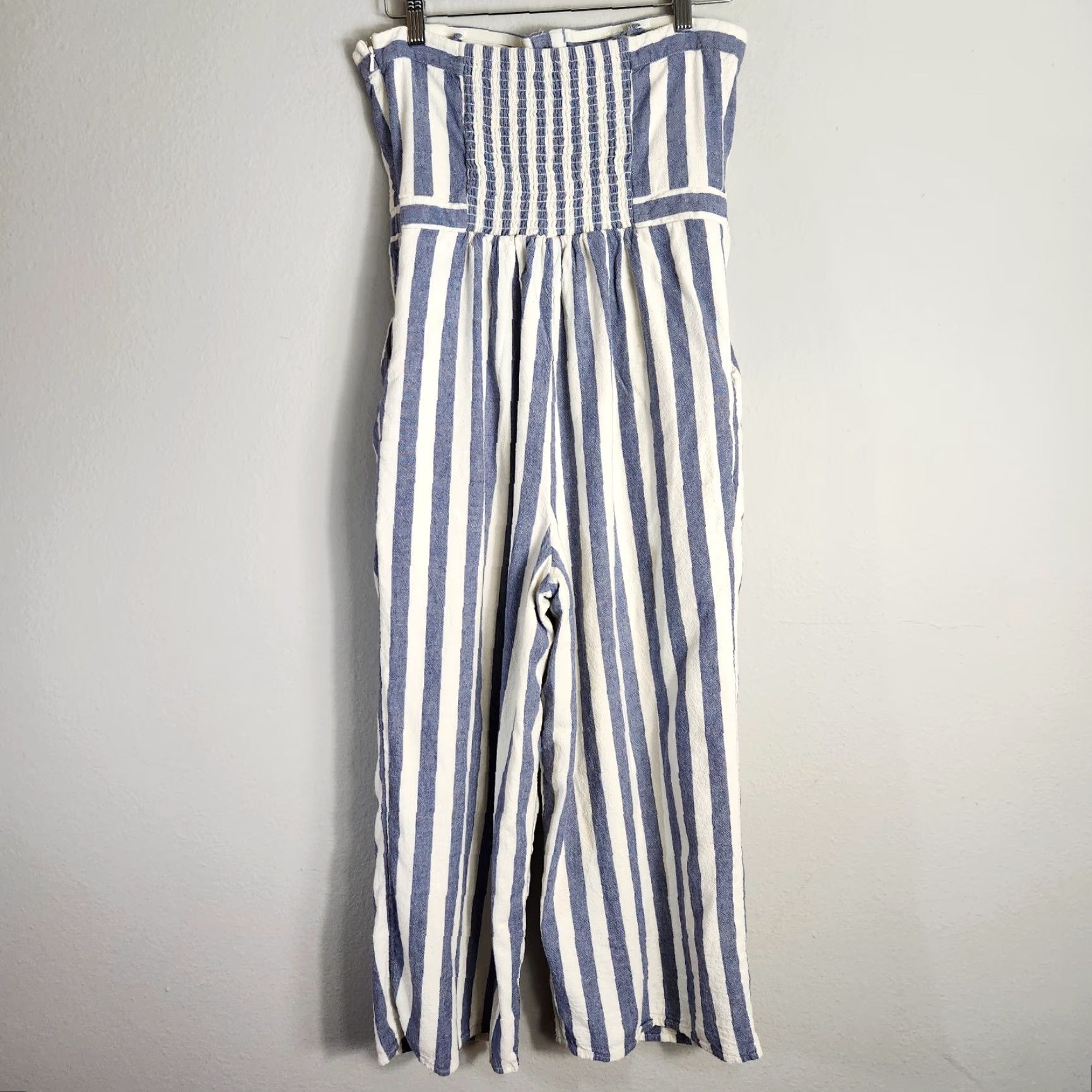 American Eagle Outfitters American Eagle Outfitters Jumpsuit Womens Striped Linen Blend Wide Leg Cropped M Blue White Casual Beach Vacation 90s? No. Size 32" / US 10 / IT 46 - 7 Thumbnail