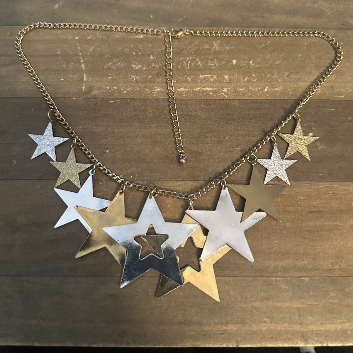 Other Reversible gold tone burgundy & black stars dangle necklace Size ONE SIZE - 5 Thumbnail