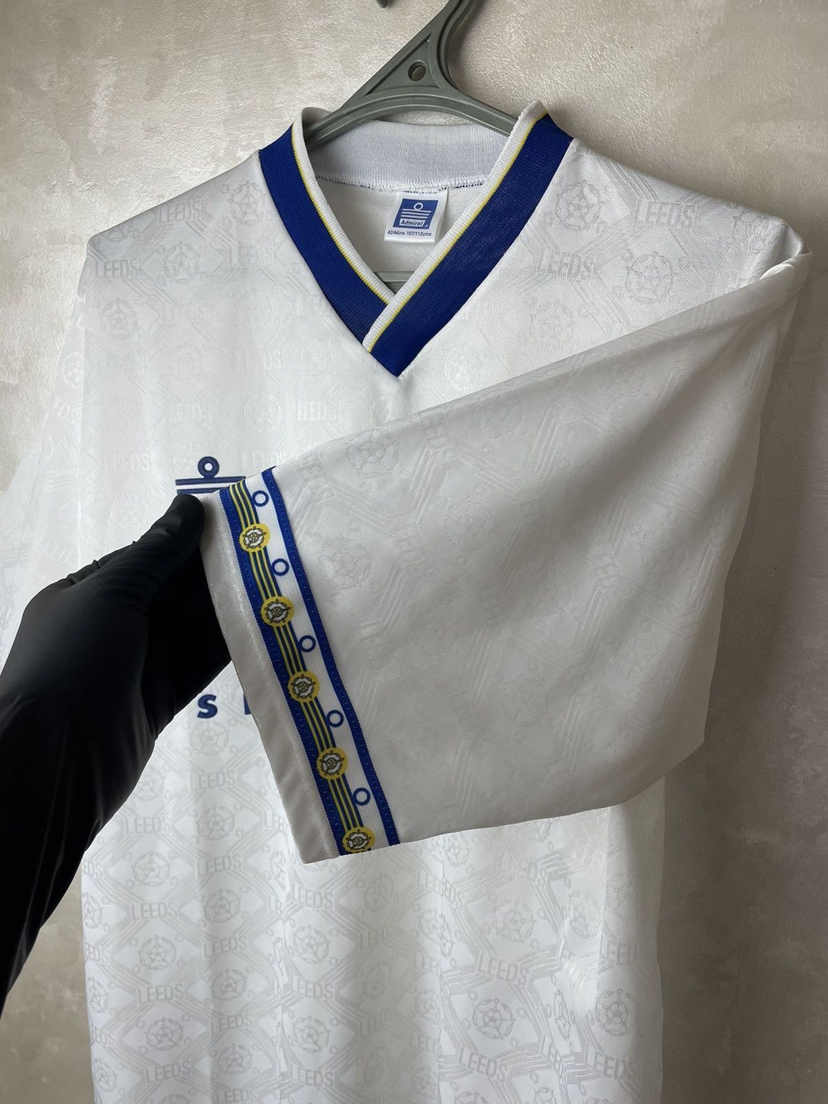 Vintage Leeds United 1992 1993 Home soccer jersey football shirt L Size US L / EU 52-54 / 3 - 6 Thumbnail