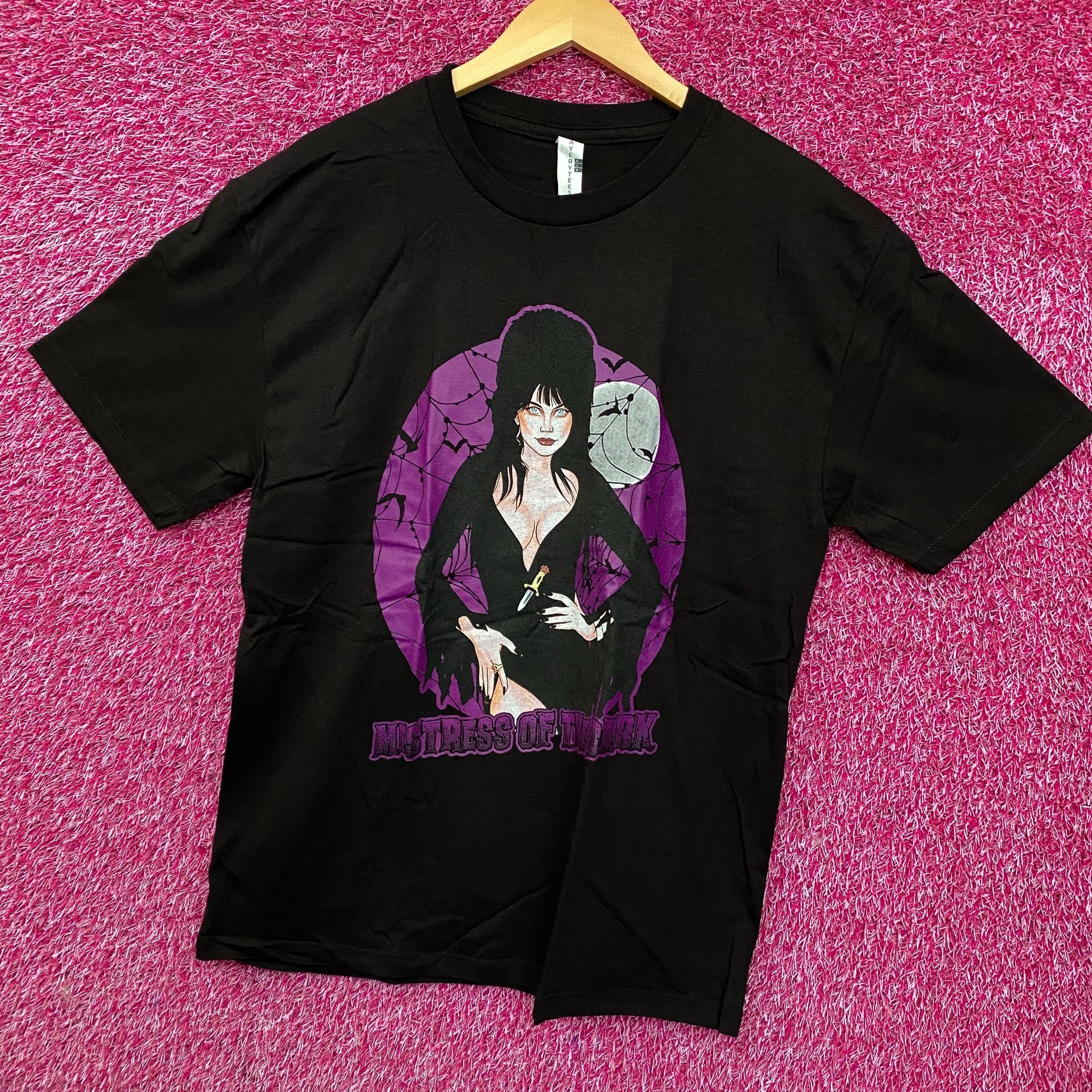 Other Elvira Mistress of the Dark Graphic T-Shirt Large Size US L / EU 52-54 / 3 - 3 Thumbnail