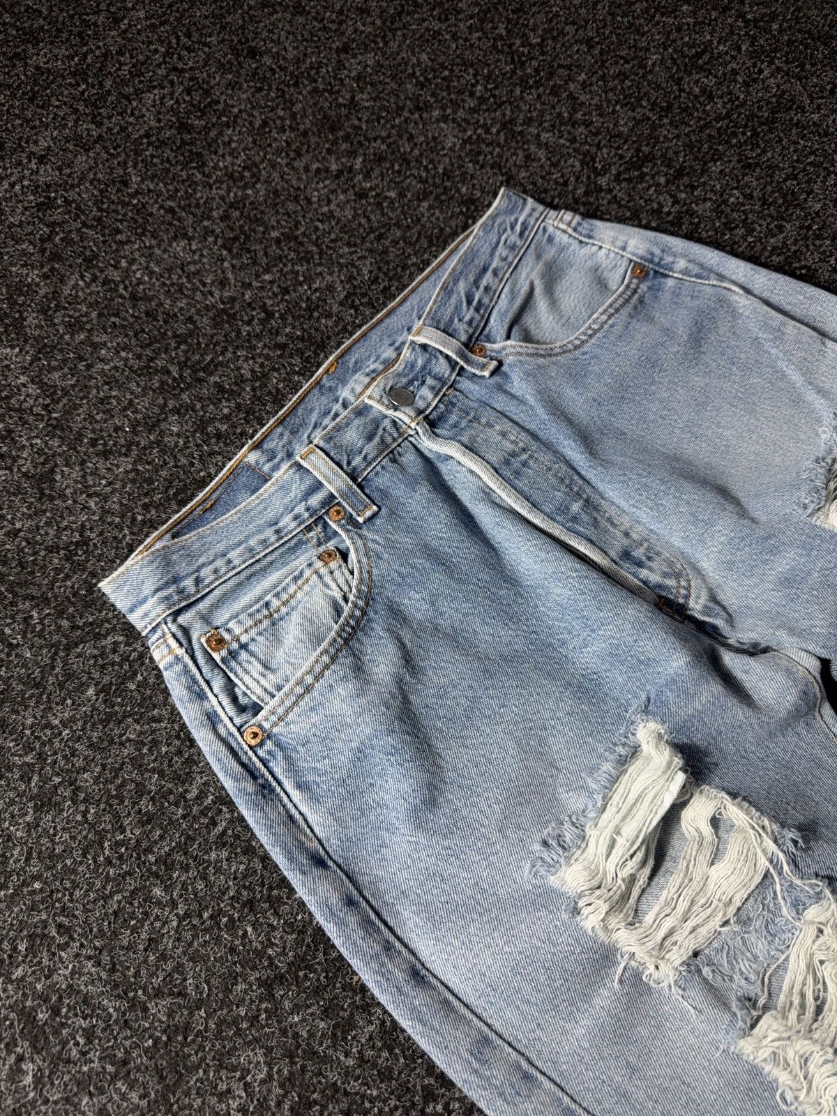 Levi's × Vintage Vintage 90s Levi’s 501 Distressed Denim Pants Jeans y2k Size US 33 - 6 Thumbnail