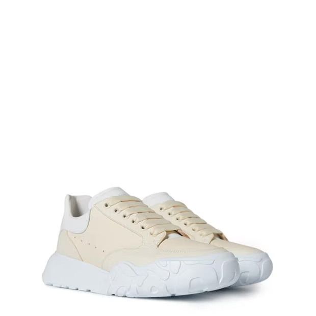 o1g2r1mq0324 Trainers in Vanilla