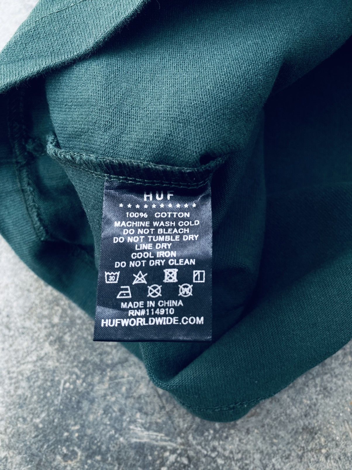 Huf HUF Sun Embroidery Center Rare Tees Size US L / EU 52-54 / 3 - 7 Thumbnail