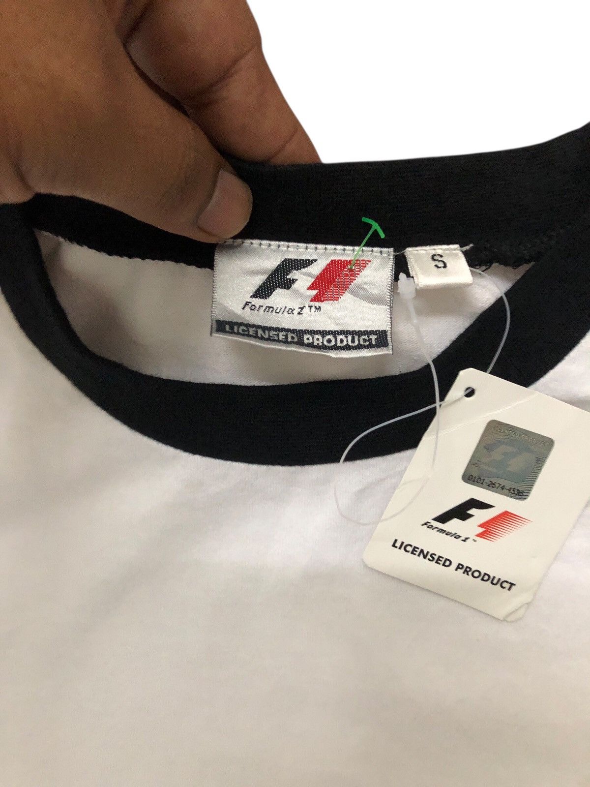 Formula 1 × Vintage F1 Racing Official merchandise Longsleeve Shirt Size US S / EU 44-46 / 1 - 7 Thumbnail
