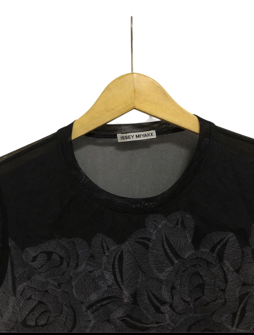 Issey Miyake Issey Miyake Floral Pattern Mesh Double Layer Tshirt Size XS / US 0-2 / IT 36-38 - 2 Thumbnail