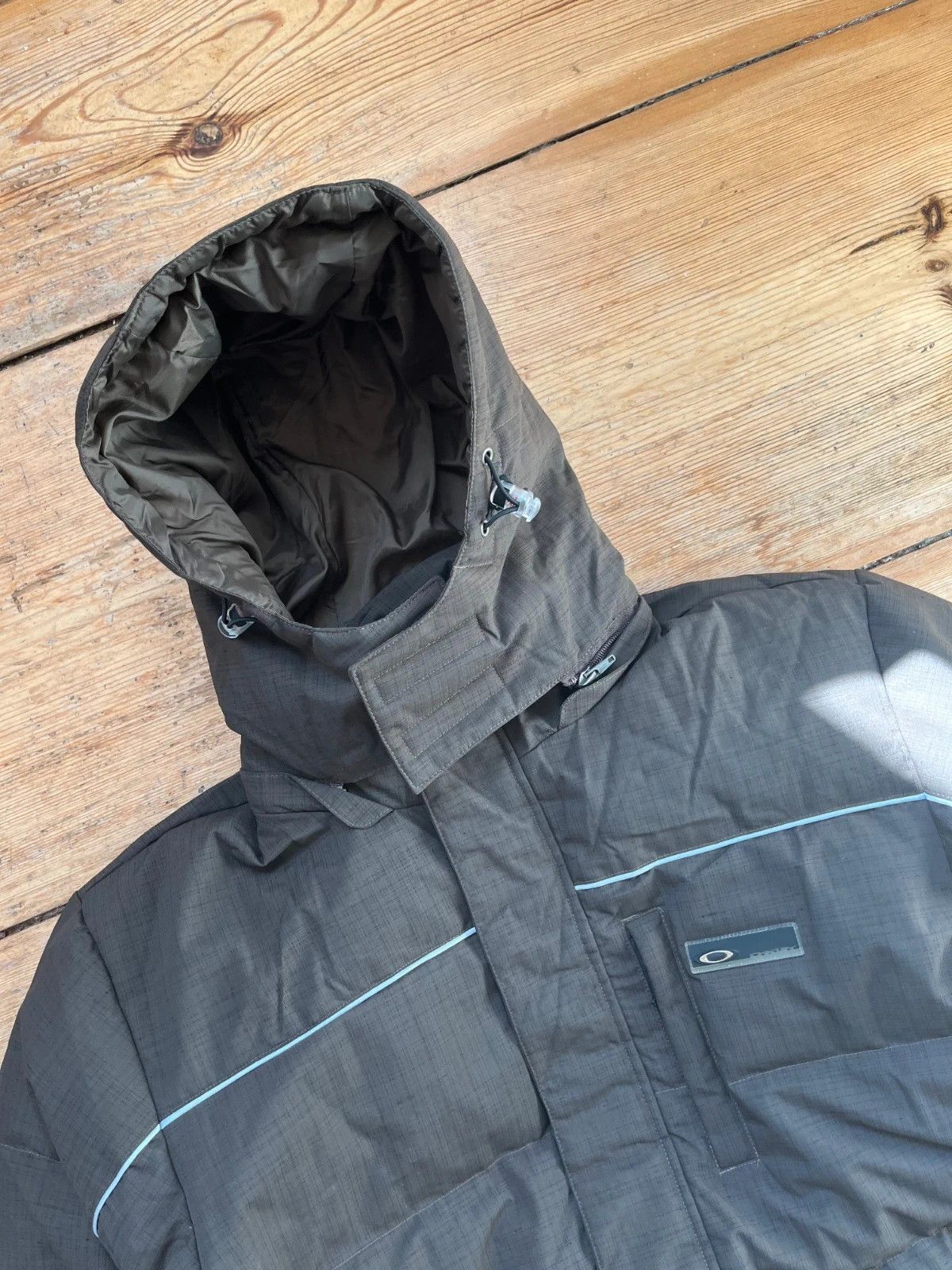 Oakley Archive Puffer Jacket down gorpcore outdoor image 2