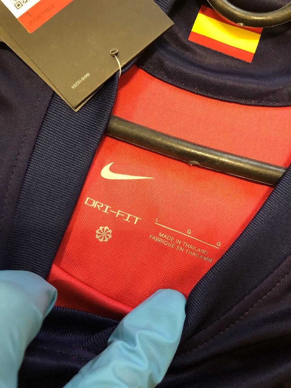 Nike Nike Football Shirt Atletico Madrid Home Soccer jersey Size US L / EU 52-54 / 3 - 2 Thumbnail