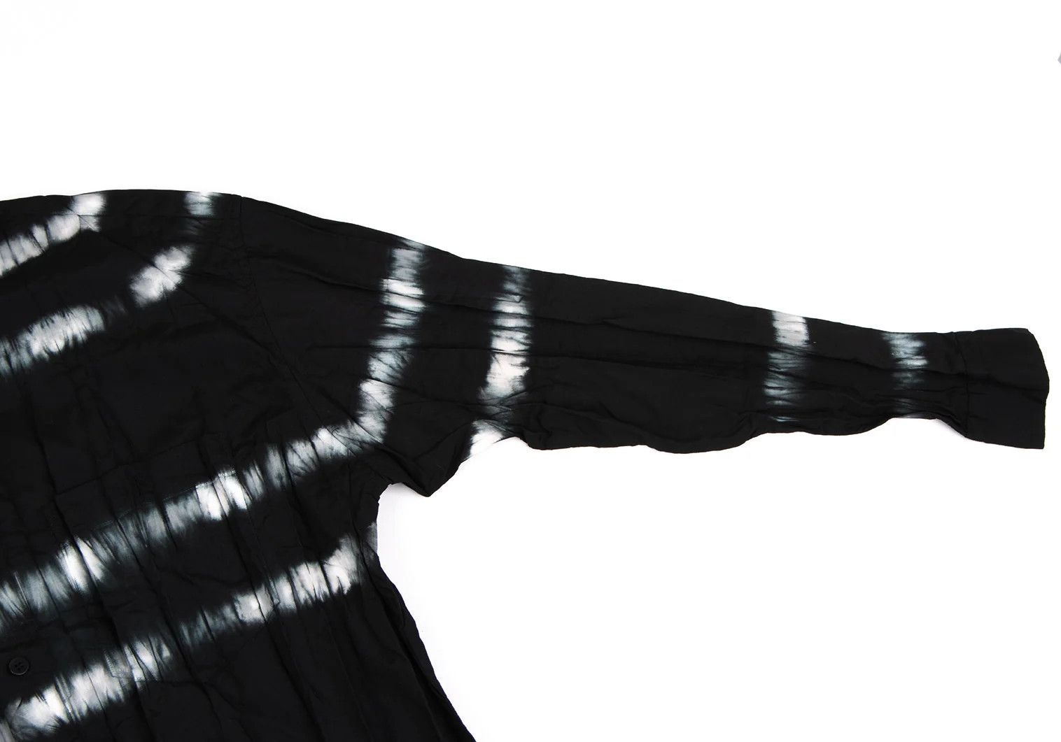 Issey Miyake Tie-Dye Pleated Shirt in Black, Blue, and White Size US S / EU 44-46 / 1 - 6 Thumbnail