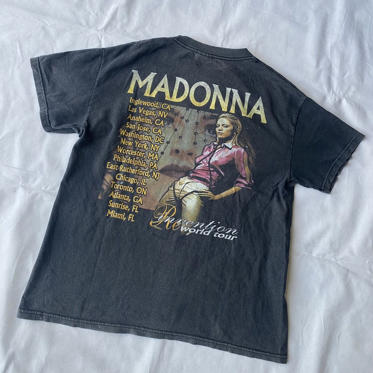 Band Tees × Vintage Vintage 2004 MADONNA ReInvention Tour Tees Size US M / EU 48-50 / 2 - 9 Thumbnail