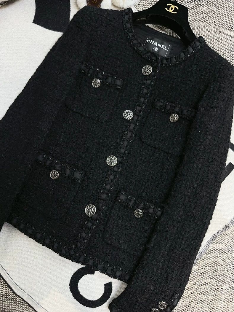 Chanel Chanel Rome series popular black braided round neck four-p Size XXS / US 00 / IT 34 - 7 Thumbnail