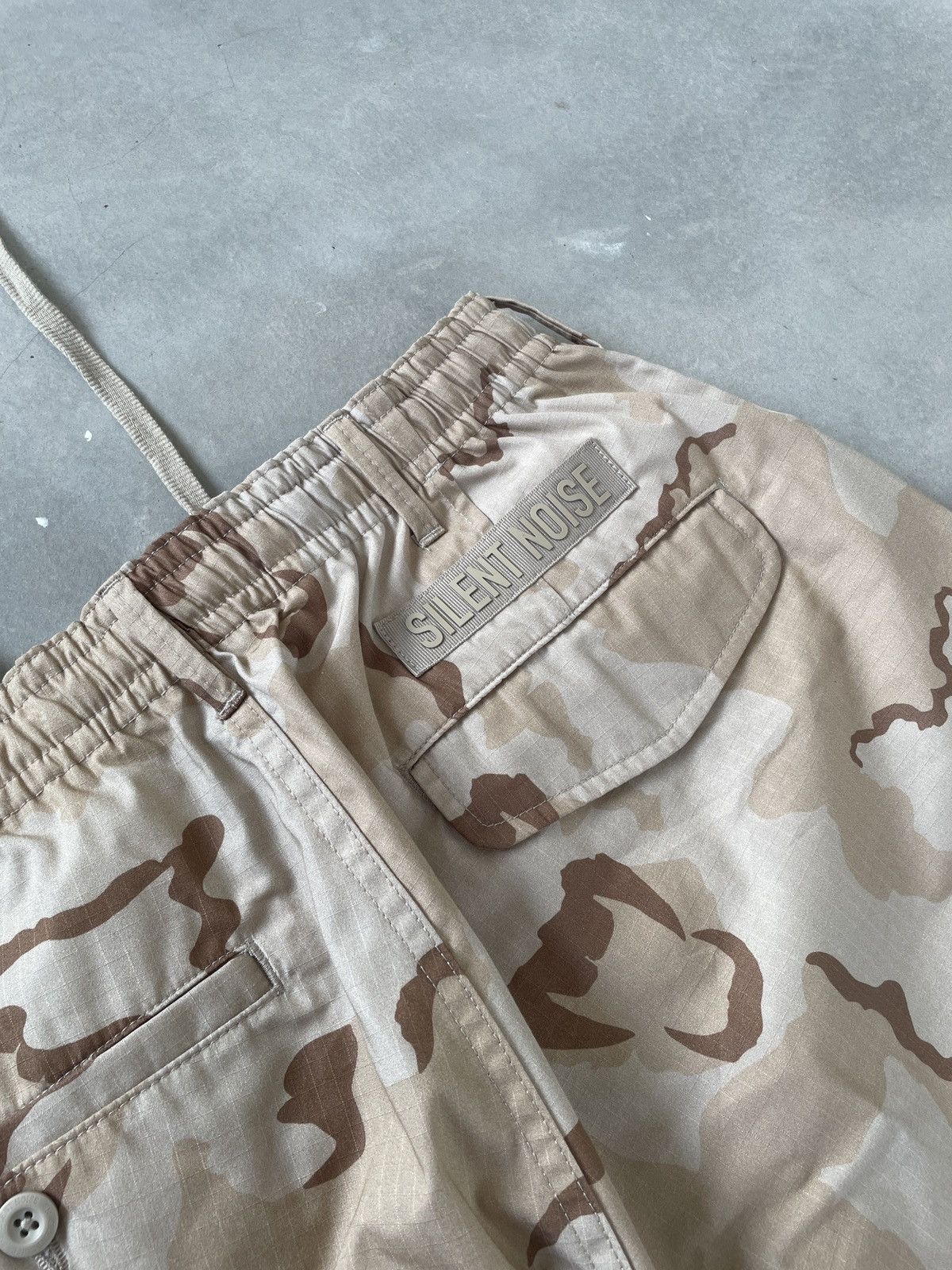 Undercover UNDERCOVER x GU SILENT NOISE BAGGY CAMO DETACHABLE PANT Size US 35 - 14 Thumbnail