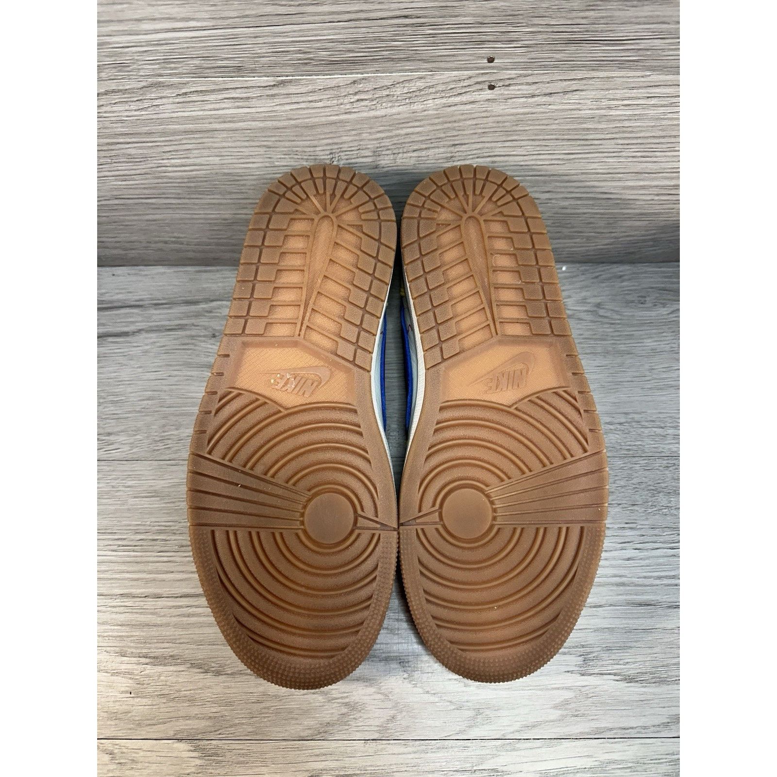 Jordan Brand × Travis Scott Travis Scott x Air Jordan 1 Retro Low Canary - Size 9w/7.5m Size US 9 / IT 39 - 6 Thumbnail