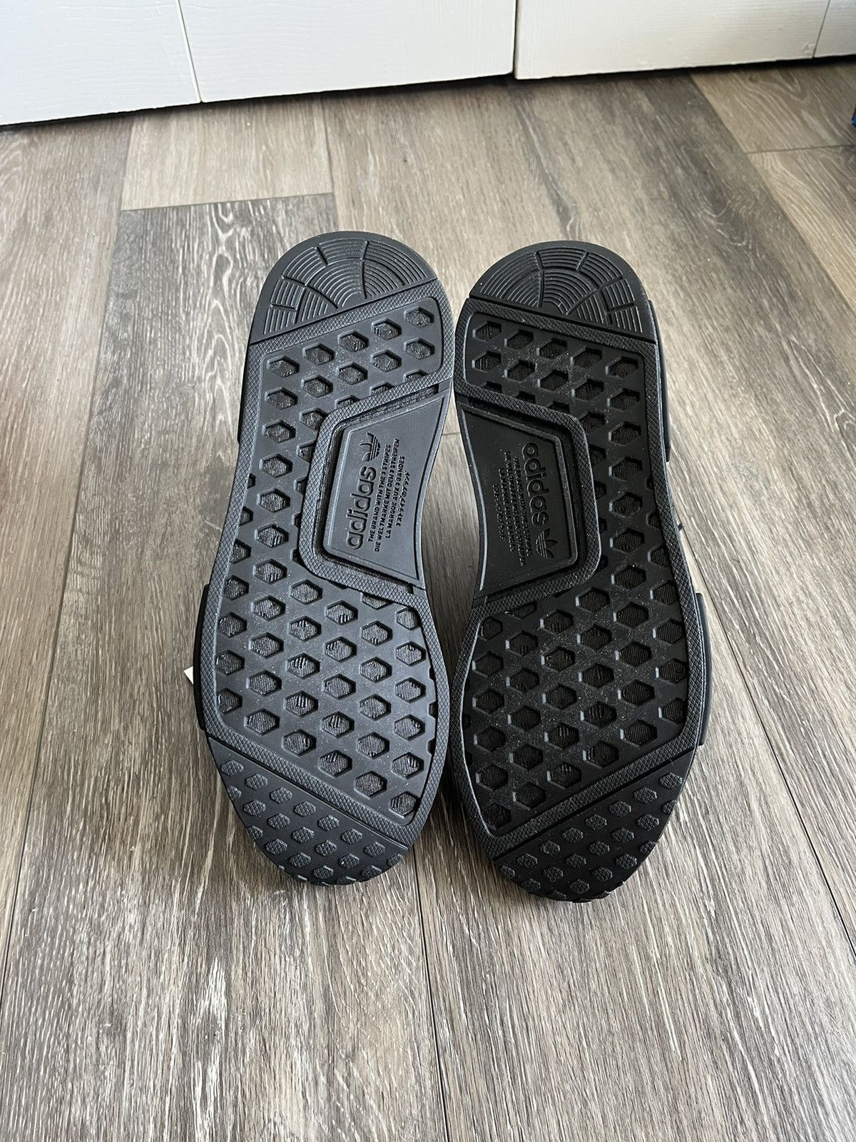 Adidas Adidas all black NMD_R1 never worn Size US 9 / EU 42 - 5 Thumbnail
