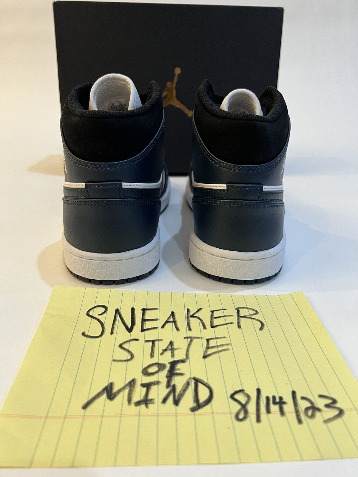 Jordan Brand × Nike BRAND NEW AIR JORDAN 1 MID “ARMORY NAVY” SIZE 8.5 SHIPS FAST Size US 8.5 / EU 41-42 - 4 Thumbnail