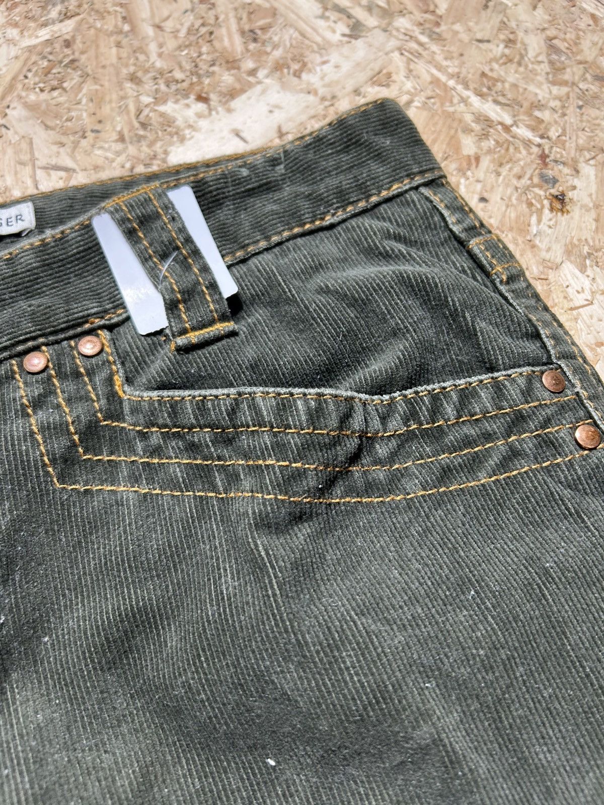 Tommy Hilfiger Tommy Hilfiger Corduroy Flare Jeans Size 31" - 4 Thumbnail