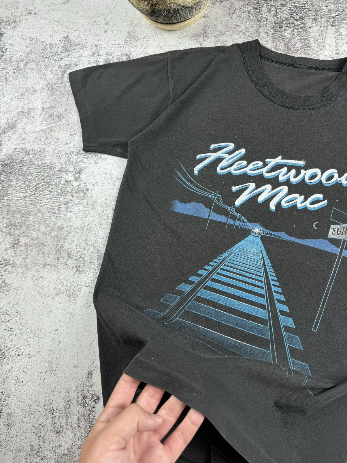 Band Tees Fleetwood Mac Europe 1988 The Mac Is Back Very Rare T Shirt Size US S / EU 44-46 / 1 - 13 Thumbnail