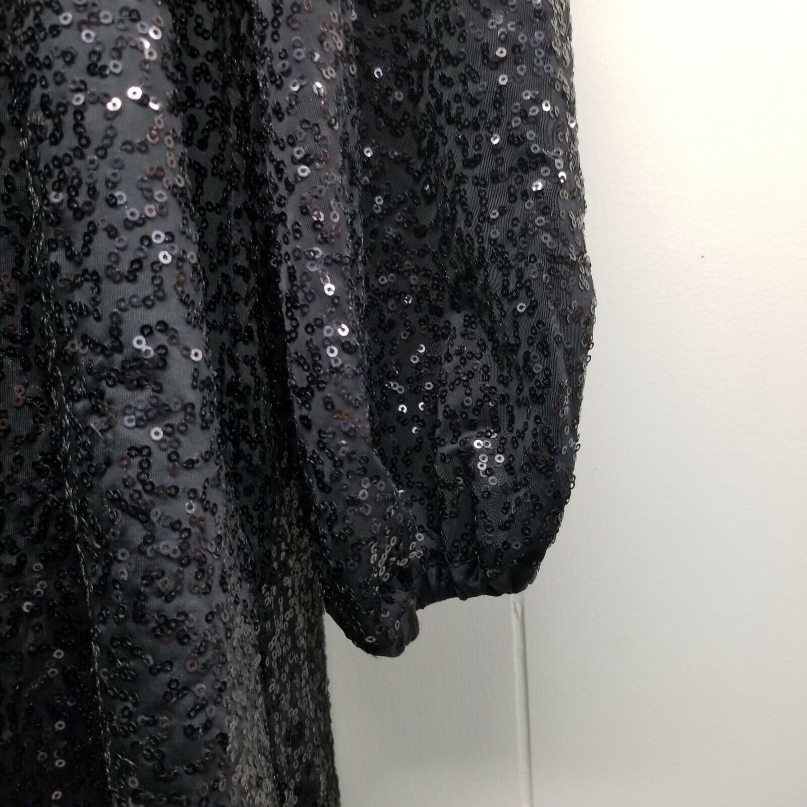 Betsey Johnson Betsey Johnson M Dress Black Silk Sequin Off Shoulders LBD H Size M / US 6-8 / IT 42-44 - 3 Thumbnail