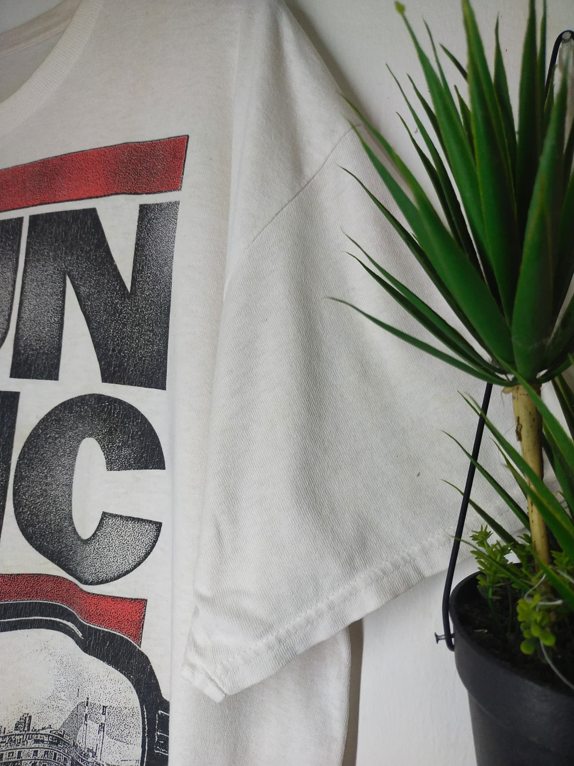 Band Tees Vintage 2001 RUN DMC rap tees t shirt band promo Size US XL / EU 56 / 4 - 6 Thumbnail
