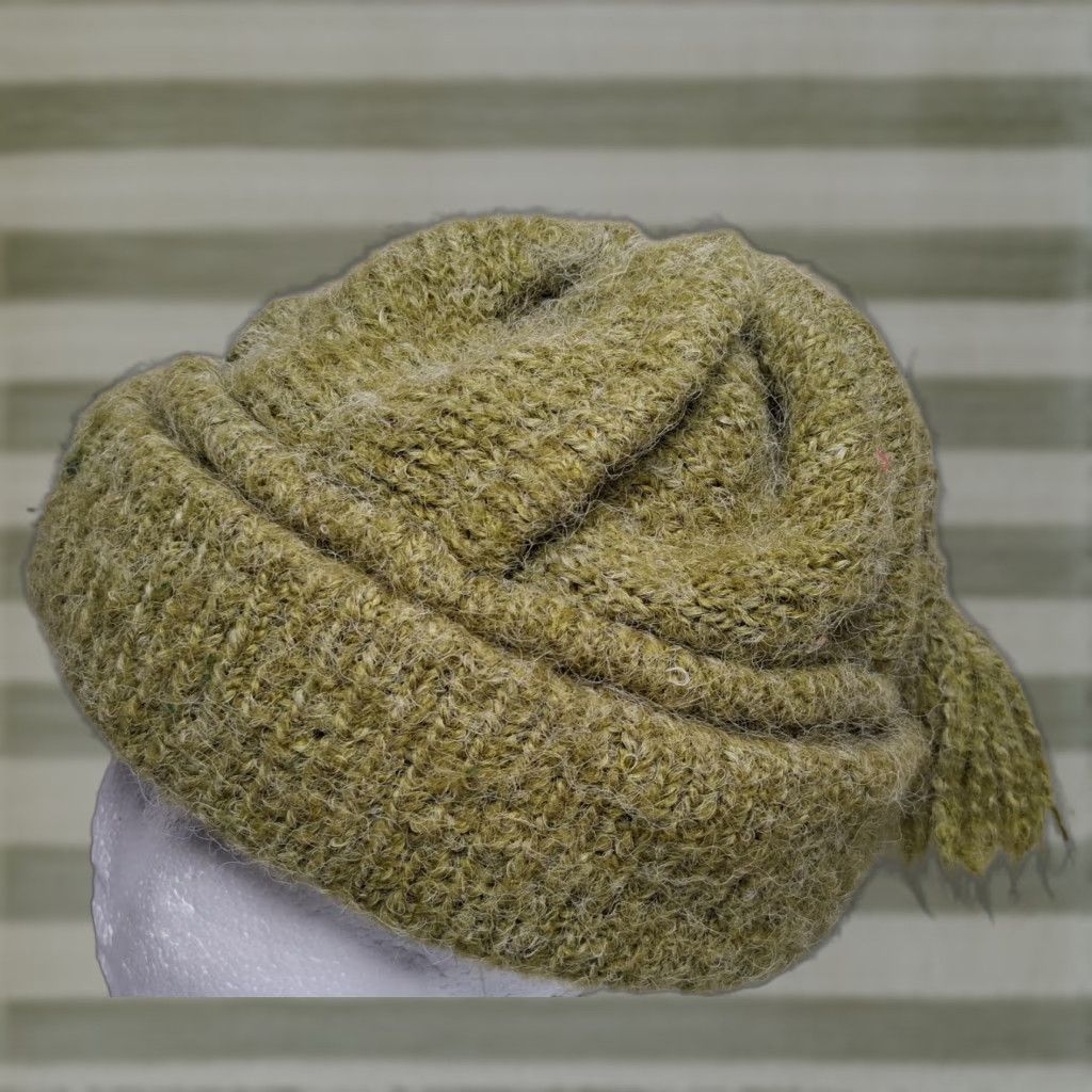 CO VINTAGE Peruvian Trading Co Knit Hat Green Tassel Winter Beanie Hippie Boho Women One Size Green Tassled Beanie Boho Hippie Winter Size ONE SIZE - 1 Thumbnail