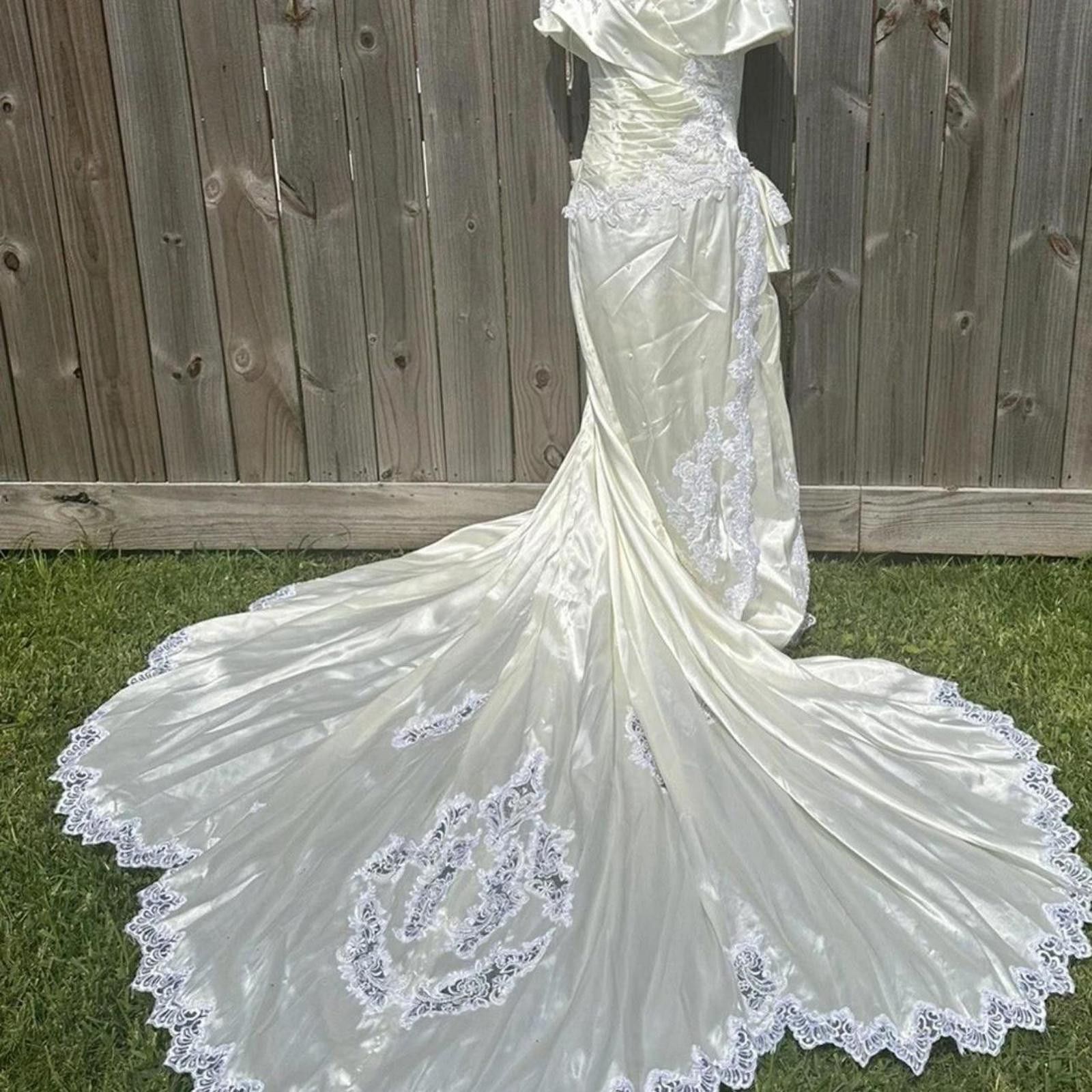 Other Cream and white vintage wedding dress Size S / US 4 / IT 40 - 1 Thumbnail