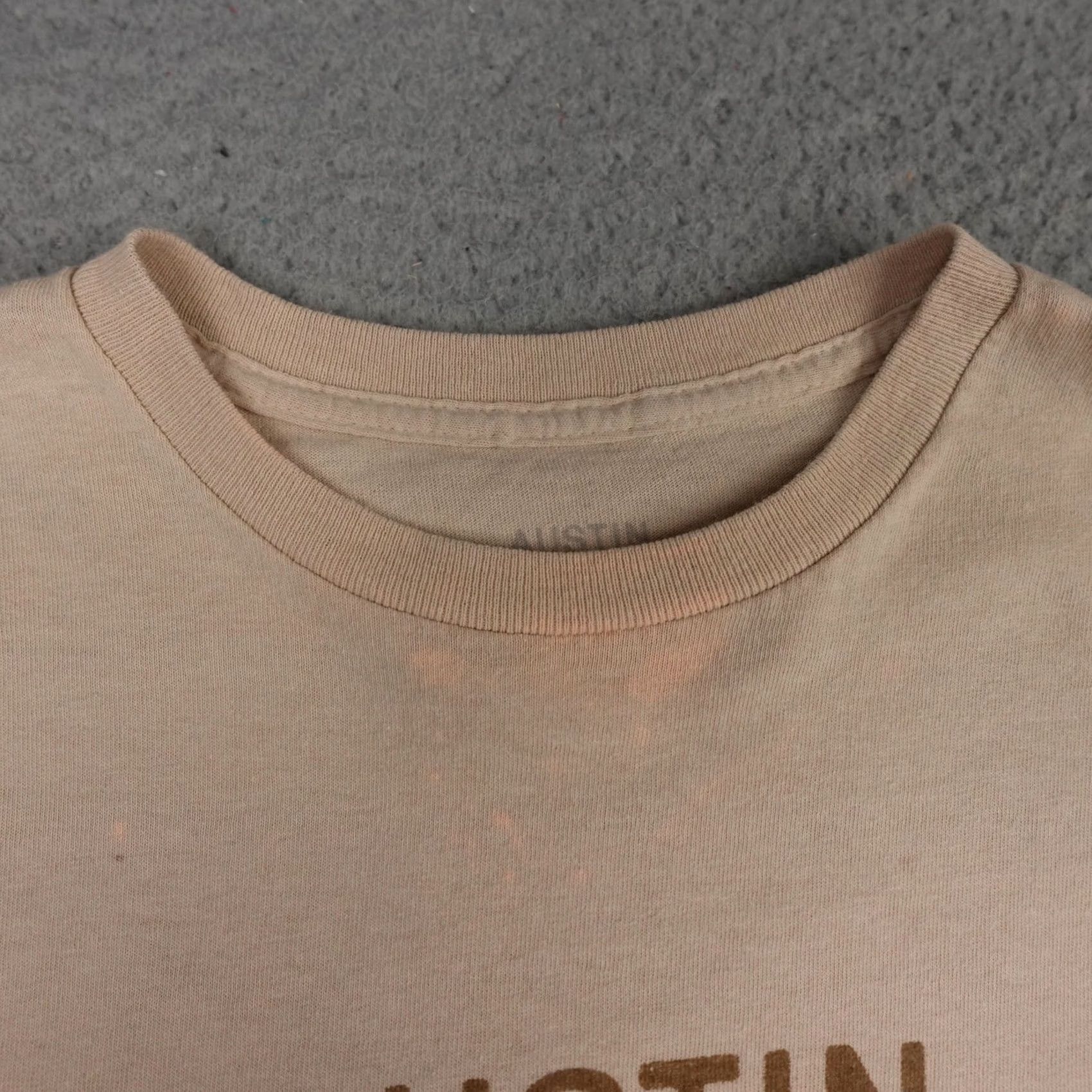 Vintage Post Malone Shirt Mens Medium Beige 2023 Tour Dates Austin Concert Tee T-Shirt Size US M / EU 48-50 / 2 - 6 Thumbnail