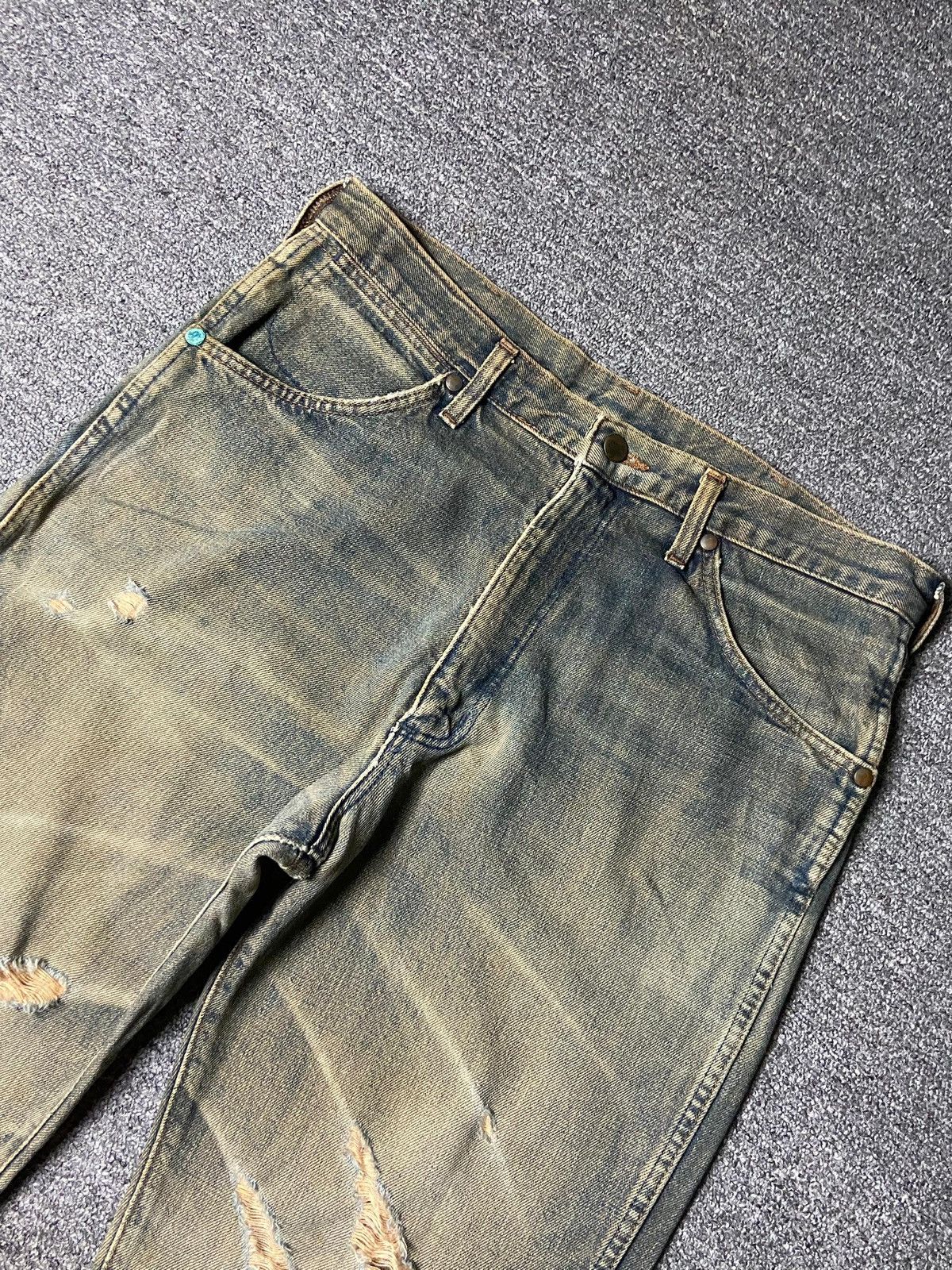 Wrangler Vintage Wrangler 1904 Distressed Ripped Jeans (164) Size US 33 - 16 Thumbnail