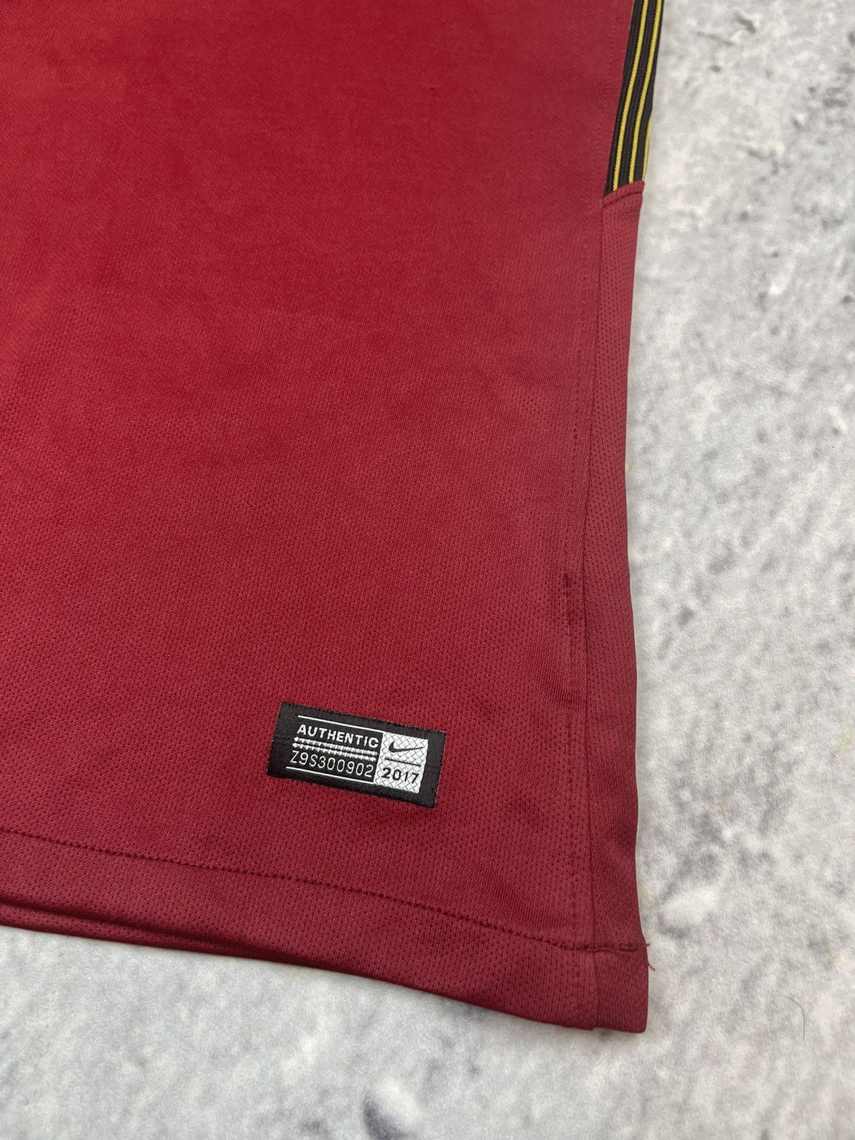 Nike × Vintage Roma Siamo Jersey Nike TEE TOTTI Size US L / EU 52-54 / 3 - 3 Thumbnail