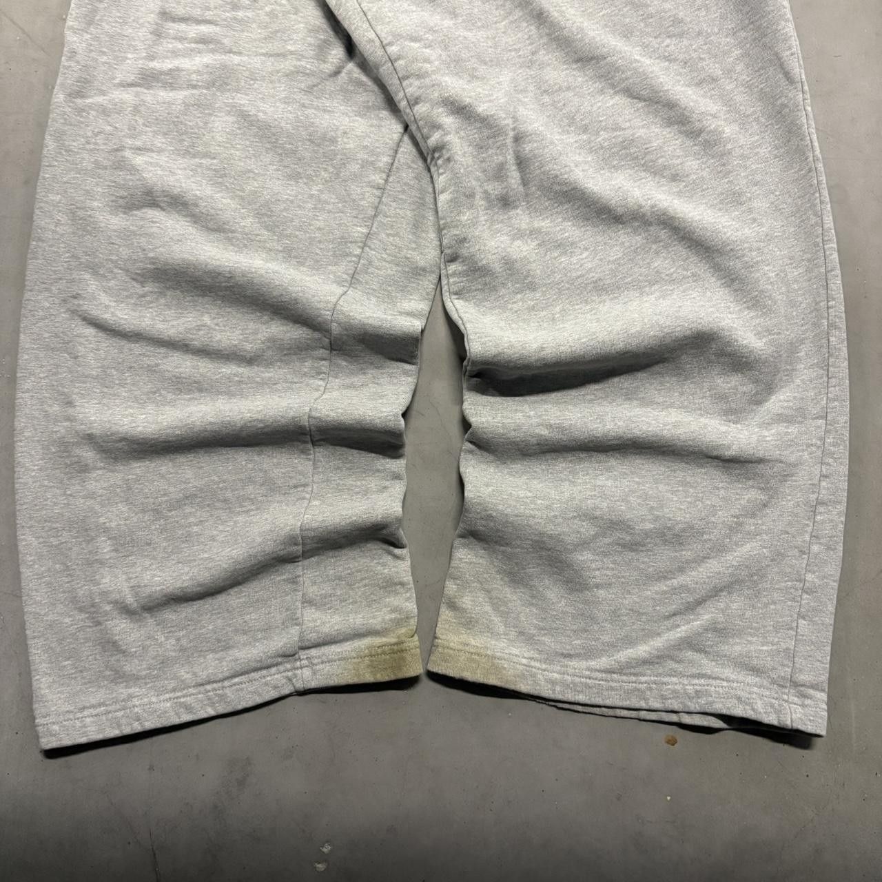 American Eagle Outfitters Vintage Y2K/2000s Super Baggy Wideleg Grey American Eagle Sweatpants! Size US 40 / EU 56 - 4 Thumbnail