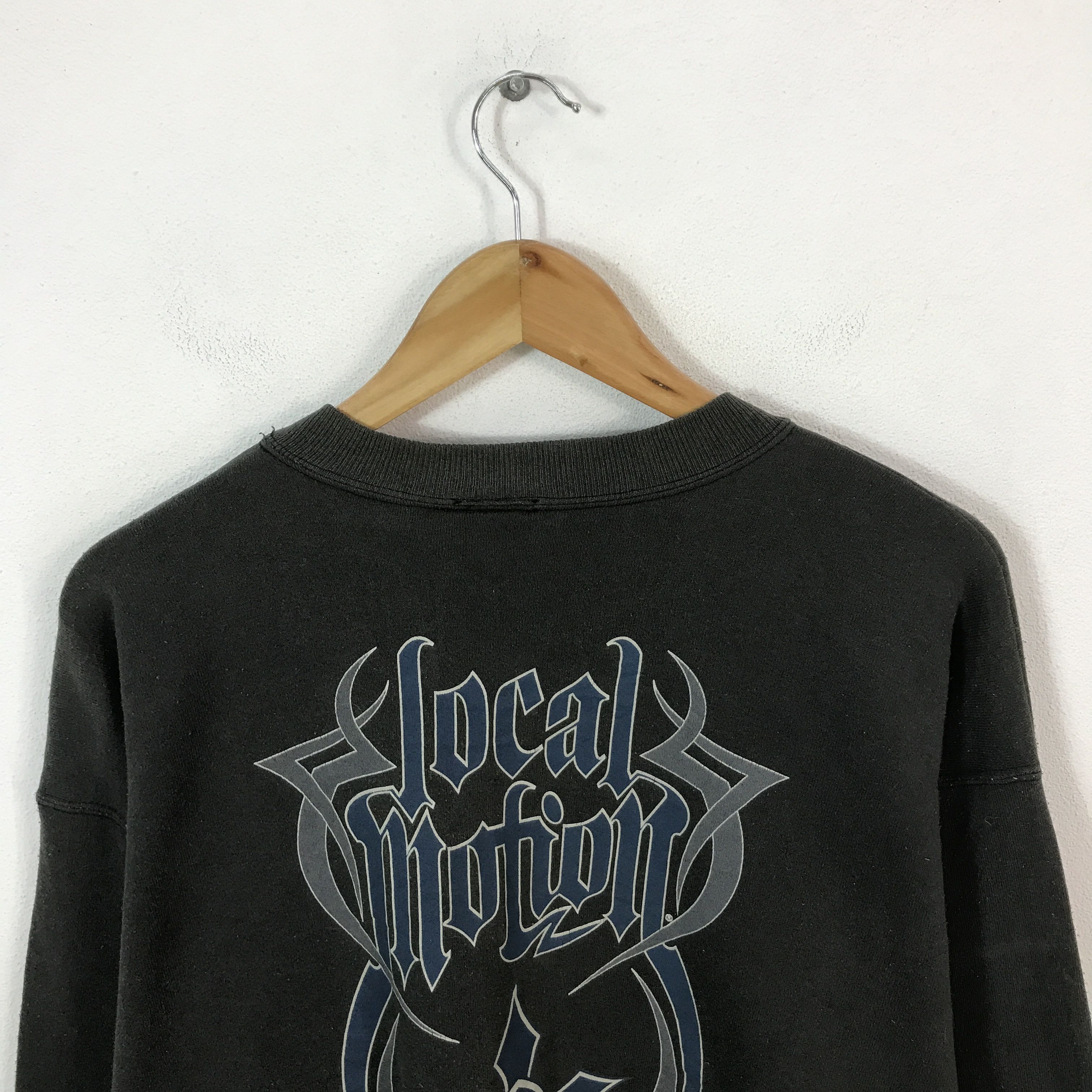 Japanese Brand Vtg local motion black faded style Sweatshirt Size US L / EU 52-54 / 3 - 4 Thumbnail