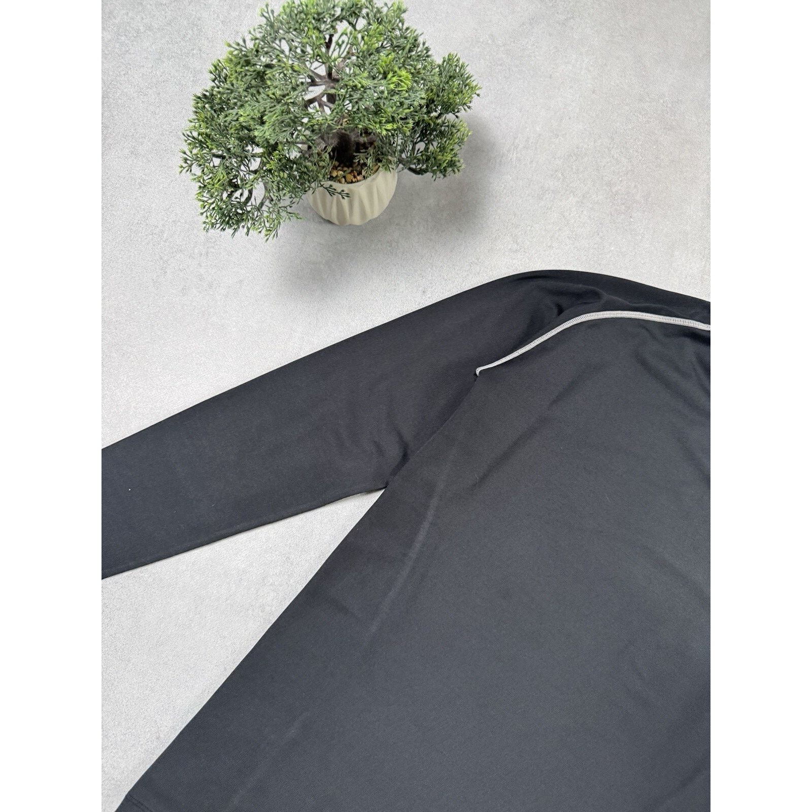 Galvin Green GALVIN GREEN SKINTIGHT COMPRESSION BLACK / GREY TOP Size US M / EU 48-50 / 2 - 14 Thumbnail