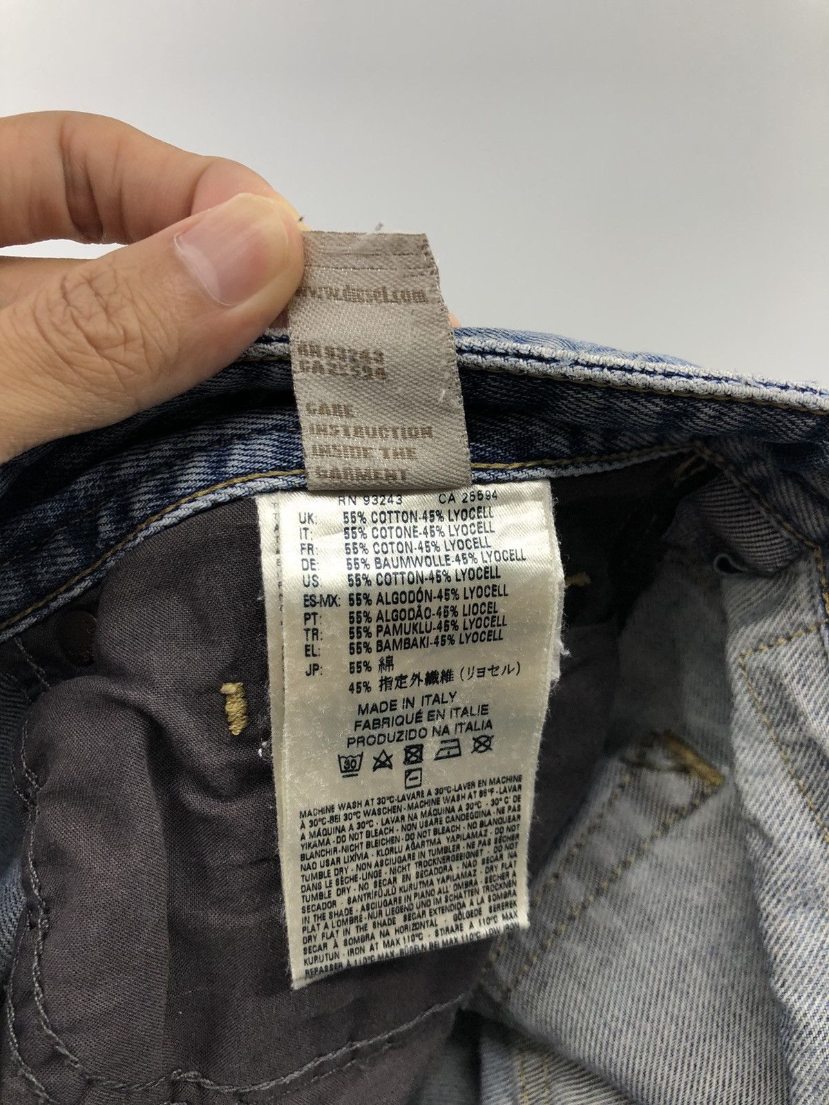 Diesel Vintage Diesel Blue Eyecons 2015/2 Edition Distressed Jeans Size US 28 / EU 44 - 23 Thumbnail