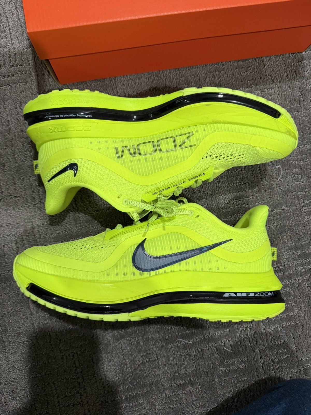 Nike Nike Pegasus Premium - Volt Black - size 9.5 Size US 9.5 / EU 42-43 - 3 Thumbnail