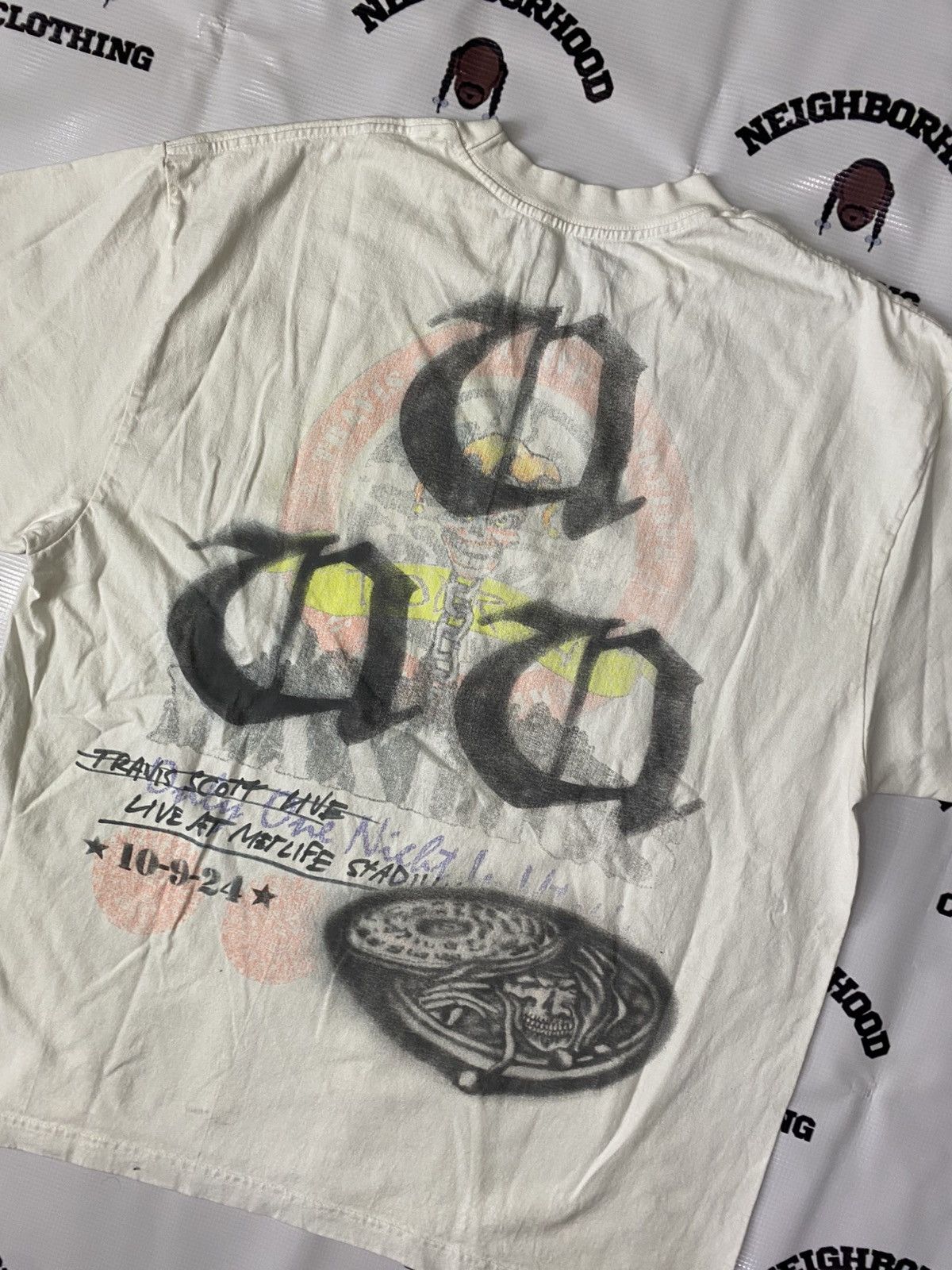 Travis Scott TRAVIS SCOTT UTOPIA TOUR TEE. Size US L / EU 52-54 / 3 - 10 Thumbnail