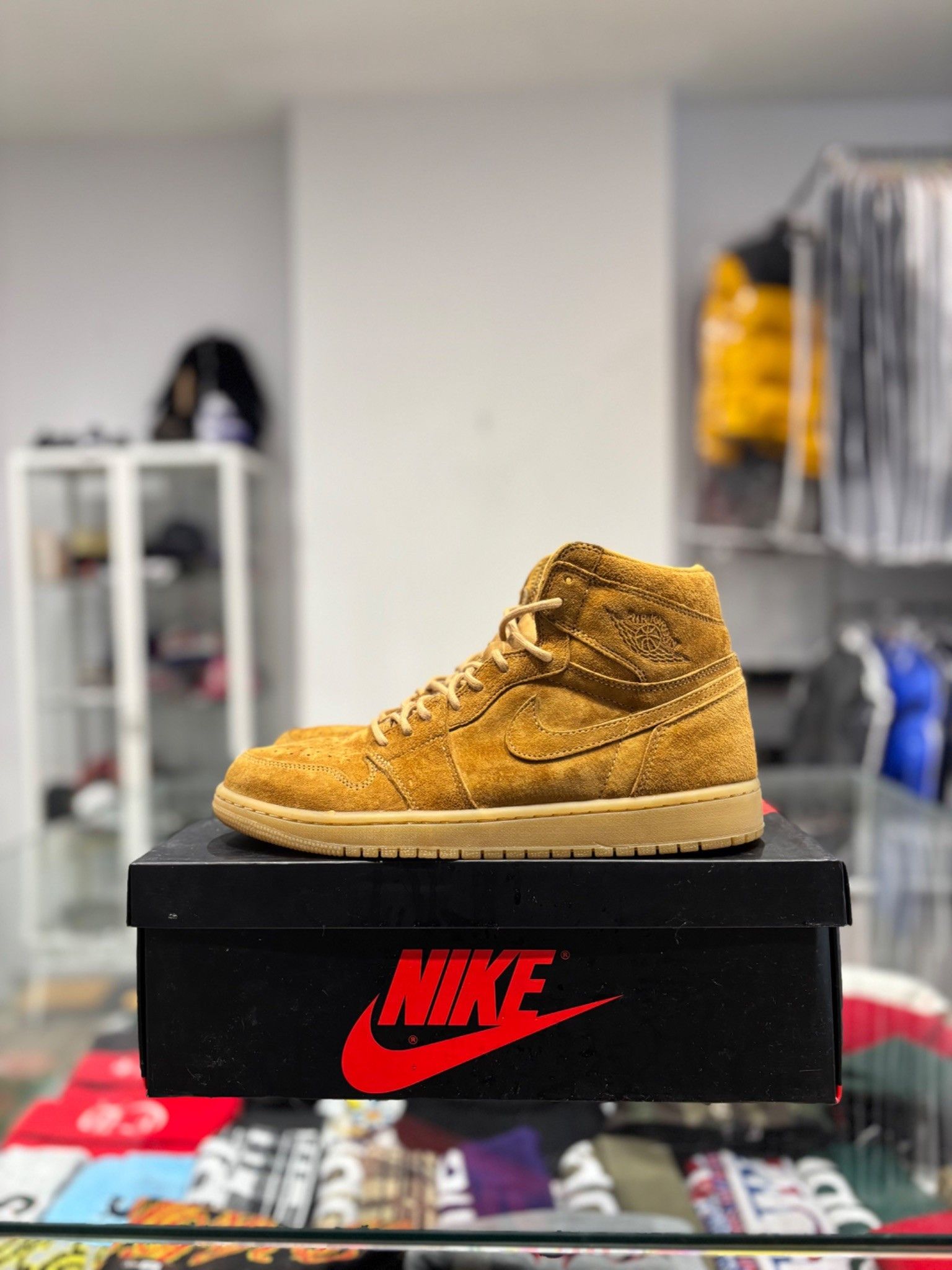 Jordan Brand Jordan 1 High Wheat Size US 10.5 / EU 43-44 - 3 Thumbnail