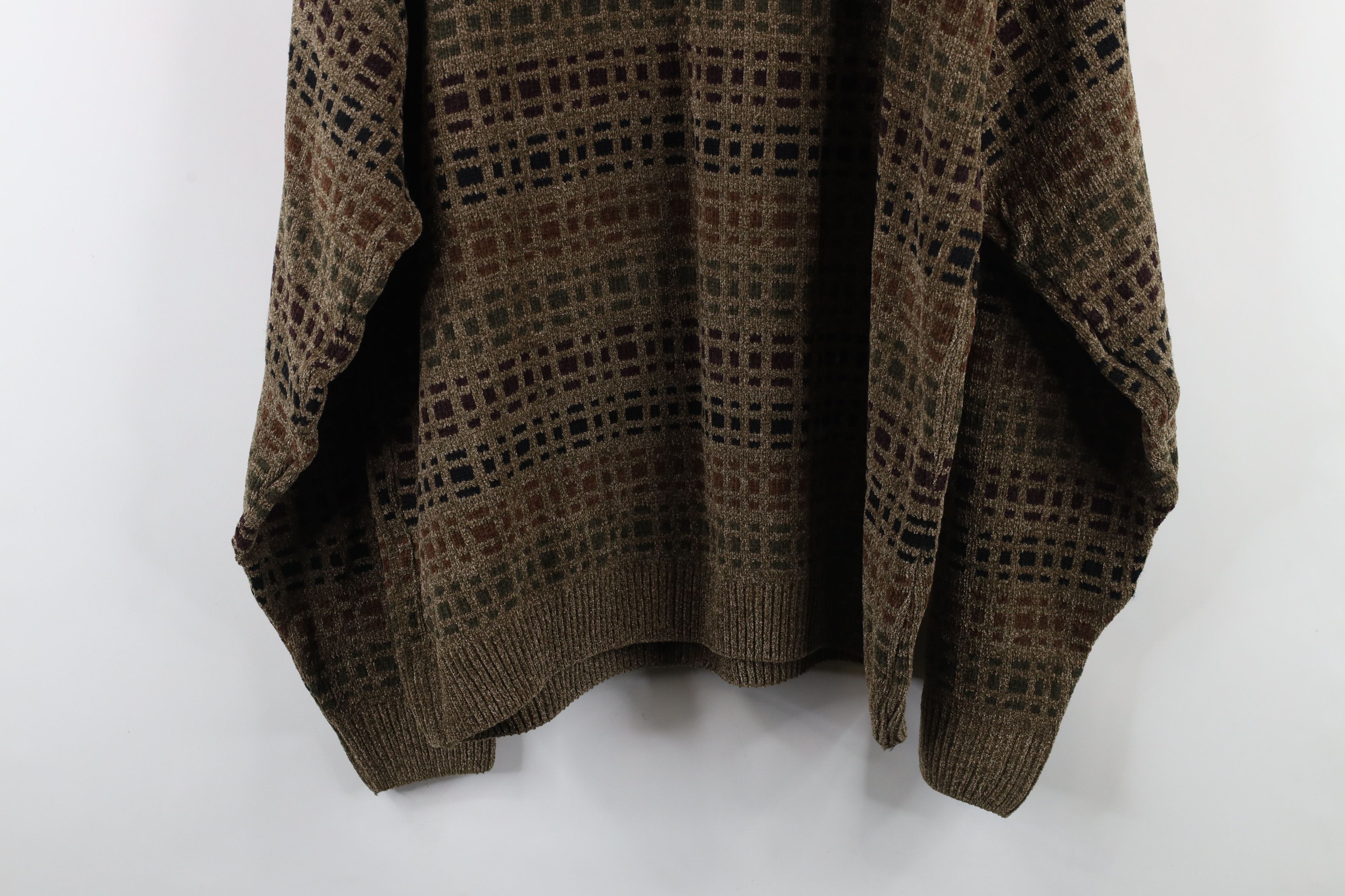 Vintage Vintage 90s Streetwear Tone Rainbow Checkered Fleece Sweater Size US XL / EU 56 / 4 - 10 Thumbnail