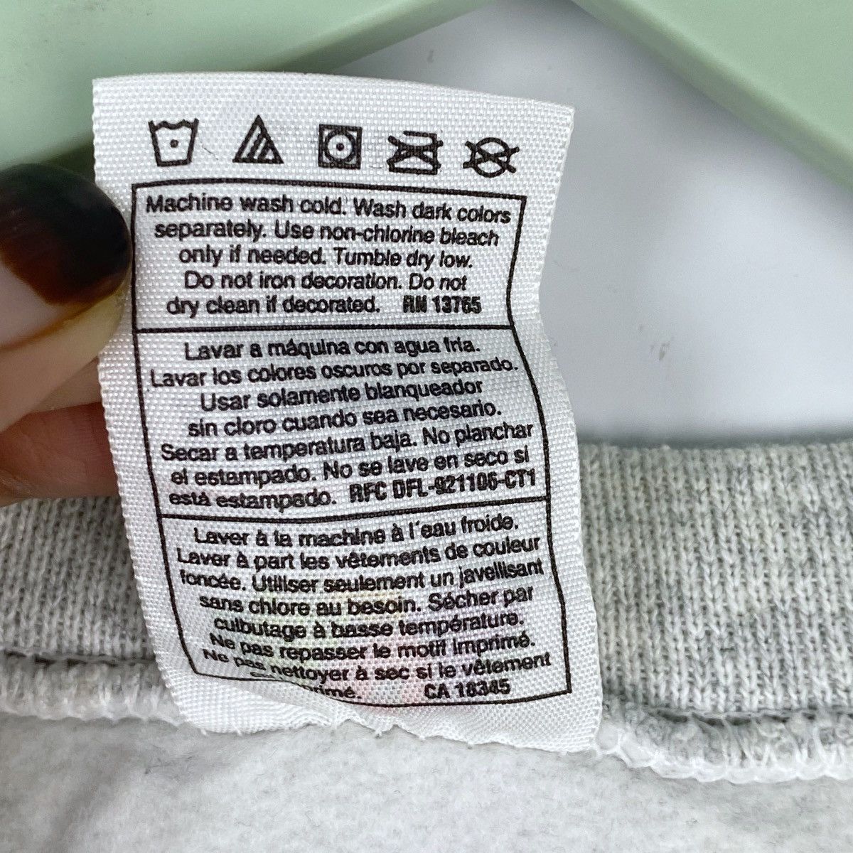 Fruit Of The Loom Maui Embroidered Logo Sweatshirt Crewneck Pullover Jumper Size US S / EU 44-46 / 1 - 6 Thumbnail