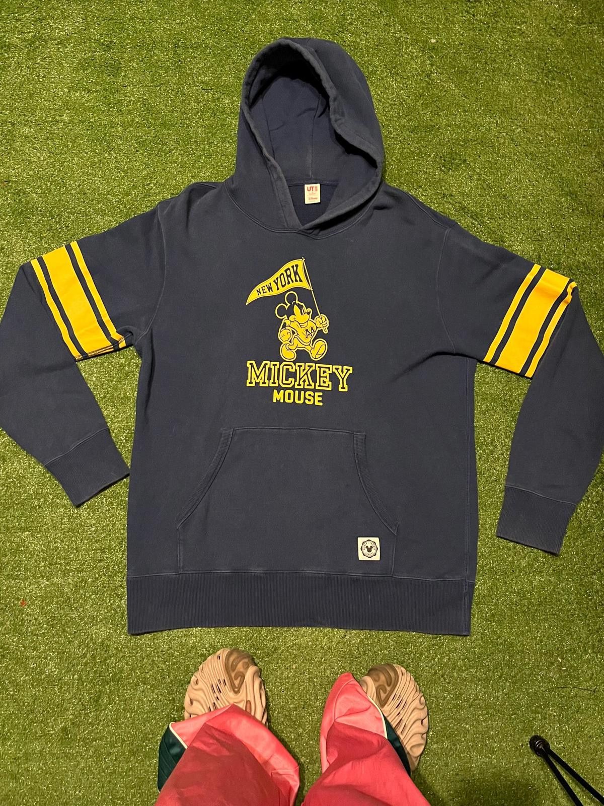 Uniqlo Uniqlo Mickey Mouse New York Hoodie Sweatshirt Size ONE SIZE - 1 Thumbnail