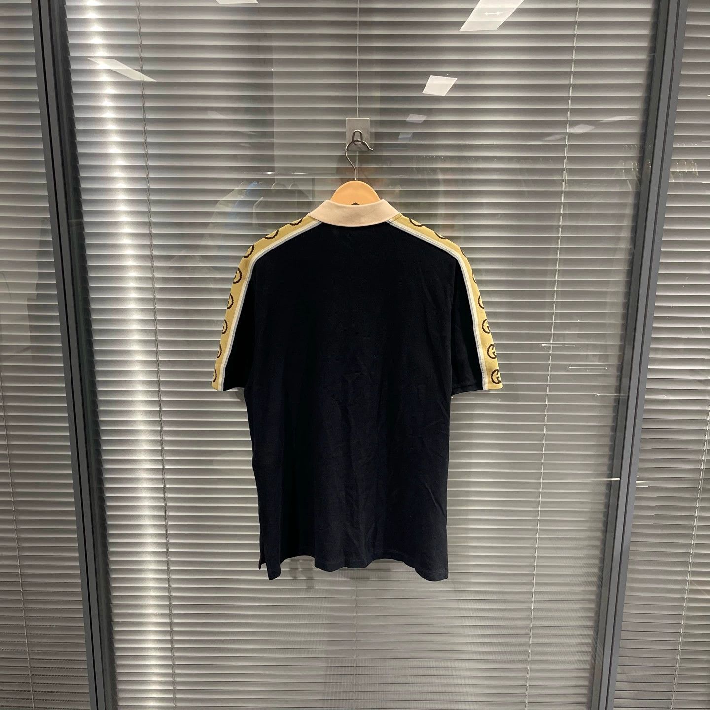 Gucci Gucci Side Logo Tape Polo Shirt XL 99 New Size US XL / EU 56 / 4 - 2 Thumbnail