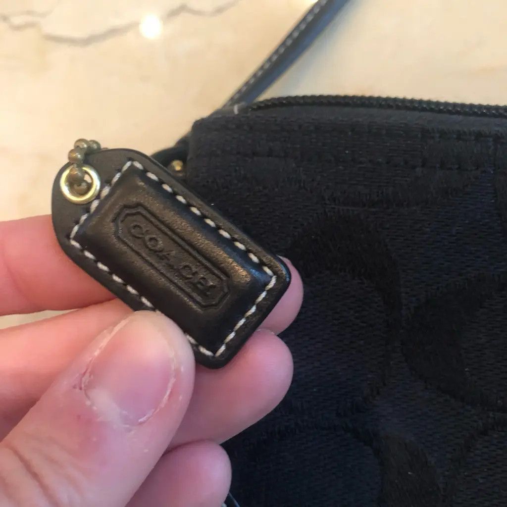 Coach Coach Black Signature Wristlet Clutch Size ONE SIZE - 4 Thumbnail