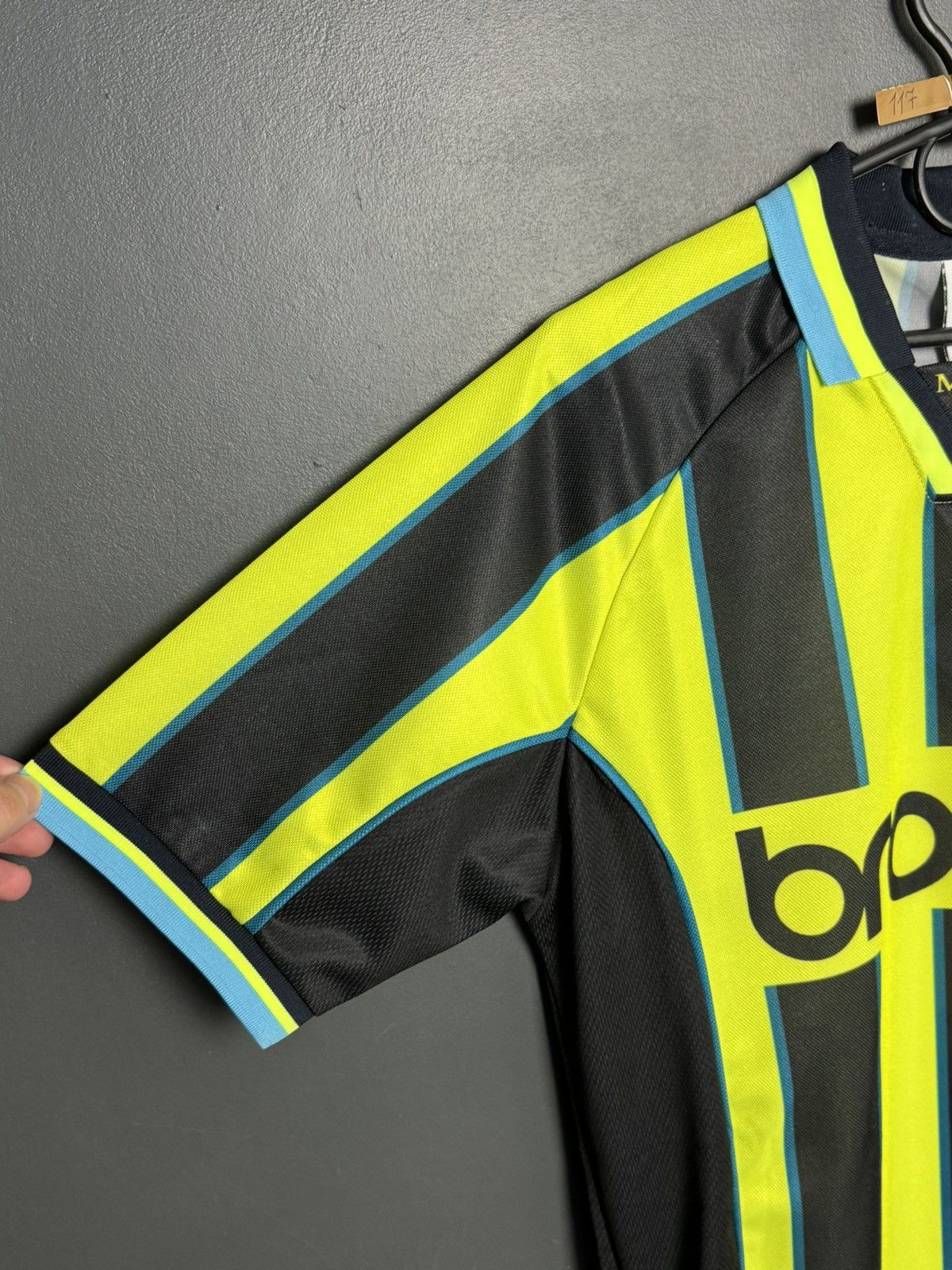 Other New Manchester City 98/99 Away Football Jersey Size US M / EU 48-50 / 2 - 4 Thumbnail