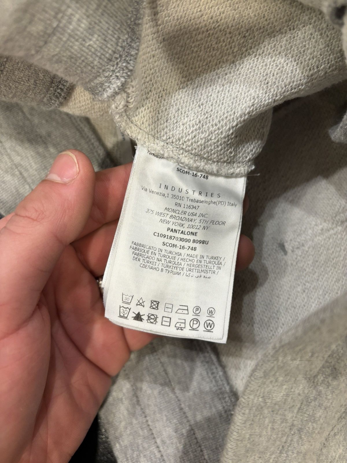 Moncler Moncler Sweatpants - Grey Size US 30 / EU 46 - 5 Thumbnail