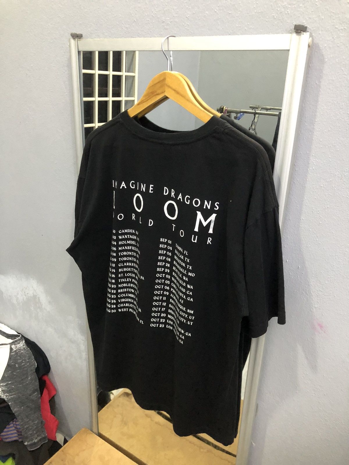 Band Tees Imagine Dragons LOOM World Tour 2024 Tee XL Size US XL / EU 56 / 4 - 7 Thumbnail