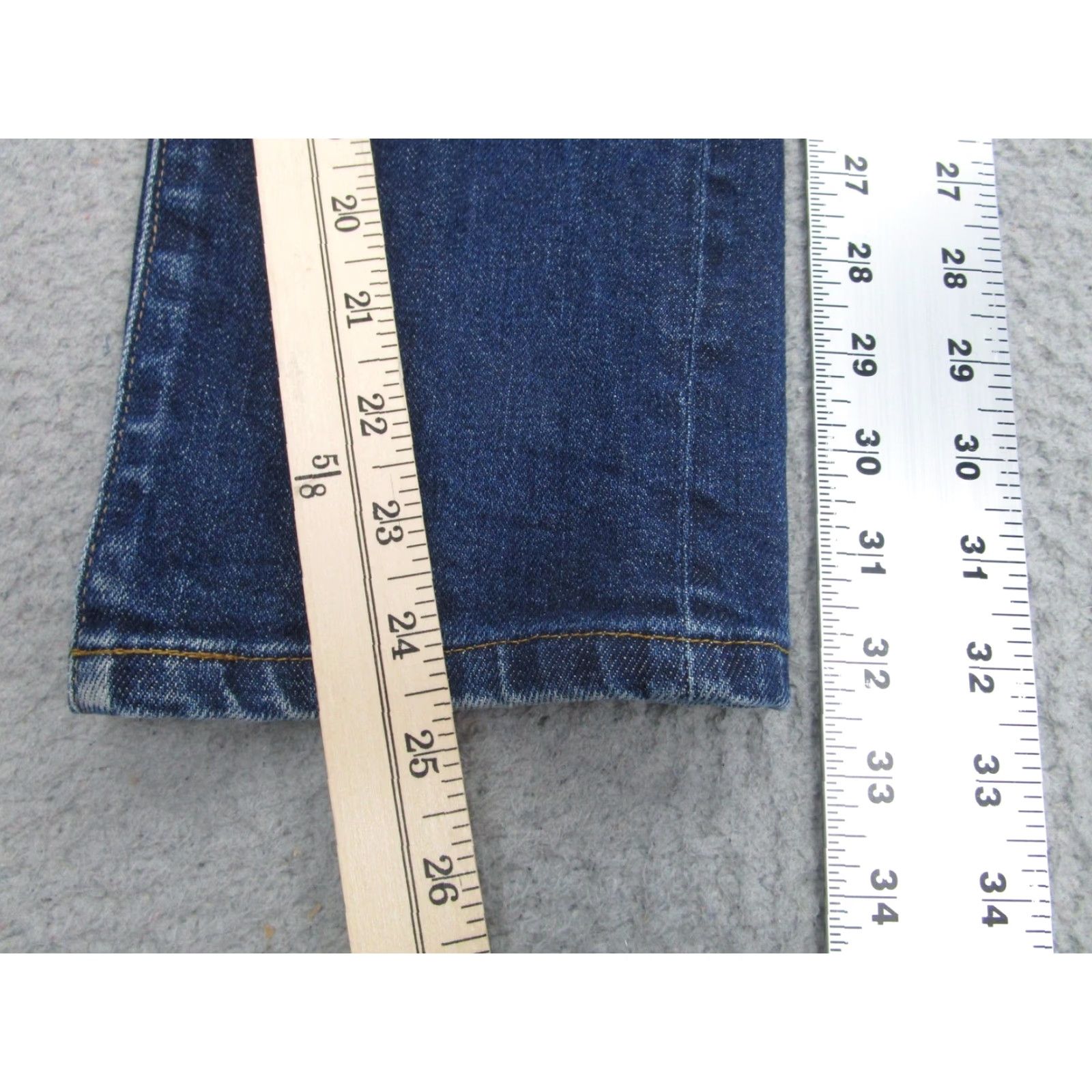Uniqlo VINTAGE Uniqlo Jeans Mens Blue Slim Selvedge Denim Kaihara Whisker Fading Honeycomb Size US 30 / EU 46 - 6 Thumbnail