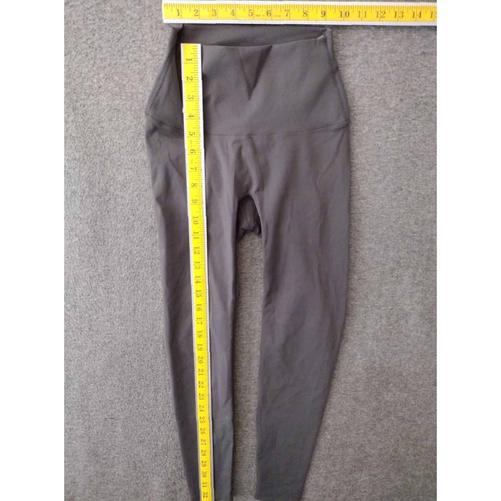 Vintage Women's Gray Yoga Leggings - Size 4 - Pull On - Activewear - Leggings - Skinny - Inseam 21 in - Waist 18 in - Spandex - Yoga - Ankle - Women Size 27" / US 4 / IT 40 - 4 Thumbnail