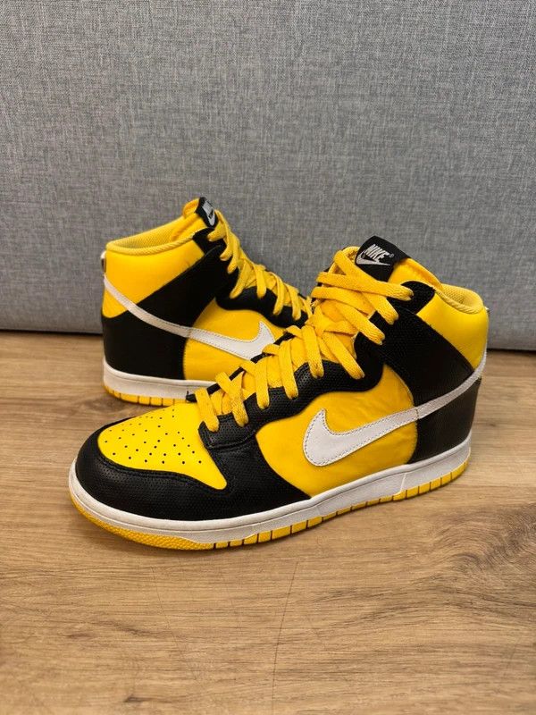 Nike Nike Dunk High White Varsity Maize 2011 Wu Tang Clan Rare 45 Size US 11 / EU 44 - 1 Thumbnail