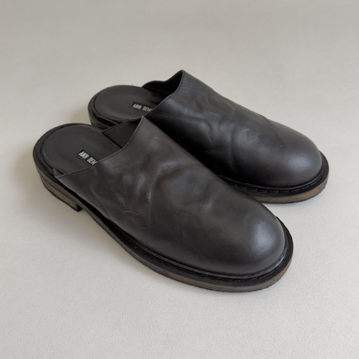 Ann Demeulemeester Early 2010s Black ‘Distressed Leather’ Mules Size US 8 / IT 38 - 12 Thumbnail