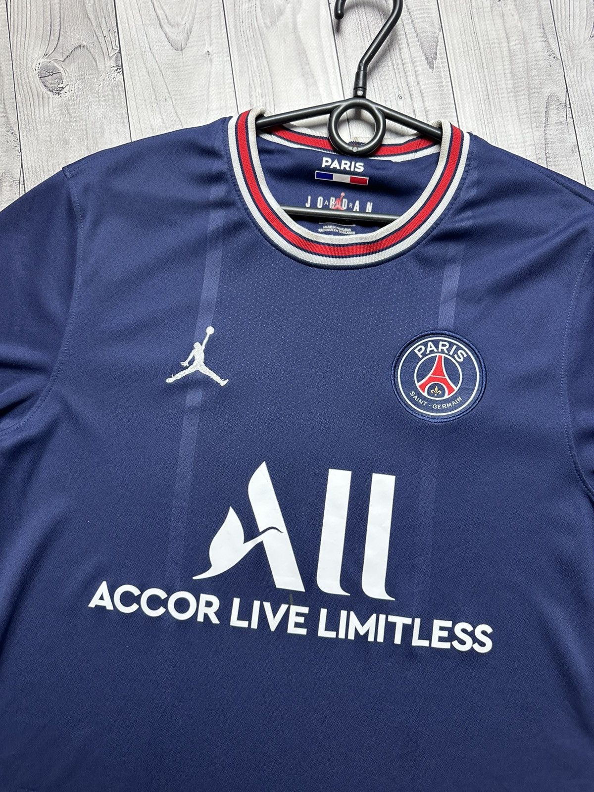 Nike Jorda PSG soccer jersey size M logo Size US M / EU 48-50 / 2 - 2 Thumbnail
