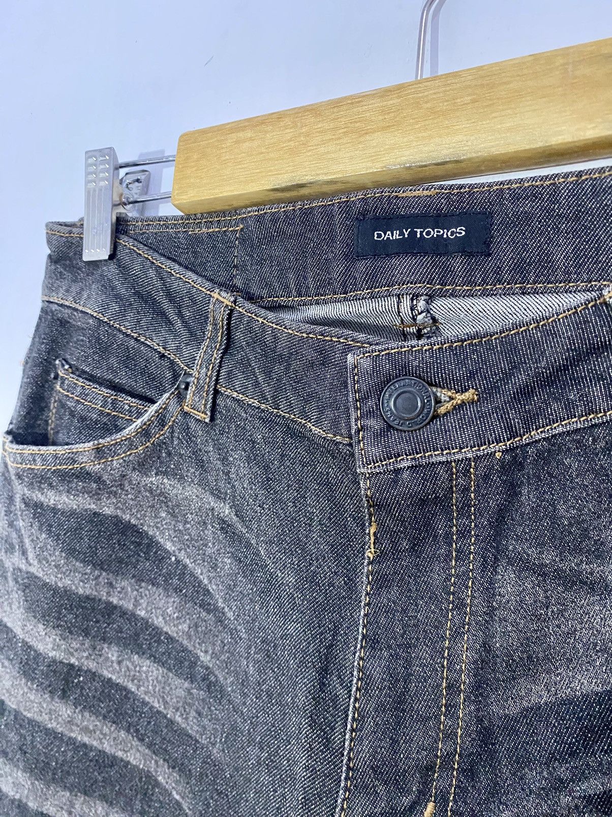 14th Addiction 💥Flare💥Daily Topic Snake Motif Flare Jeans Size US 30 / EU 46 - 5 Thumbnail